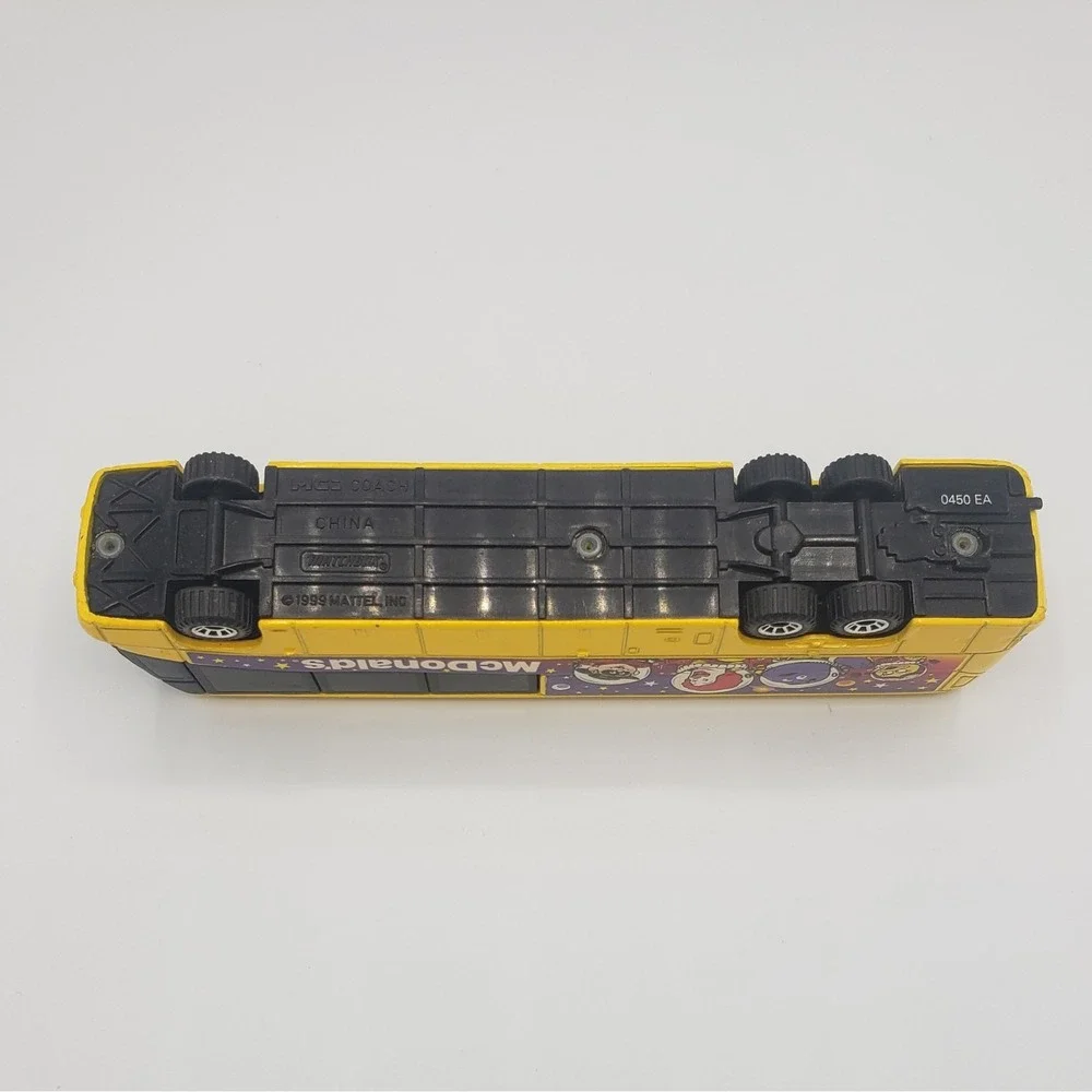 Vtg Y2K Matchbox 1999 McDonalds MC coach yelllow bus‎ Ronald Grimace Hamburgler